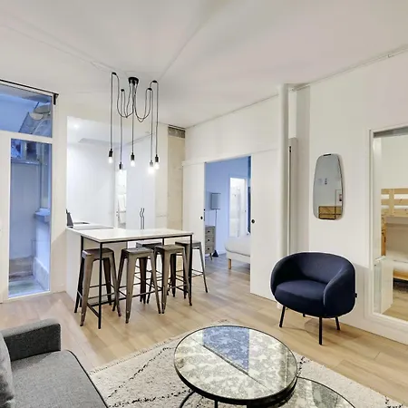 Modern - 2br-6p-oberkampf * פריז