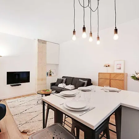 Modern - 2br-6p-oberkampf