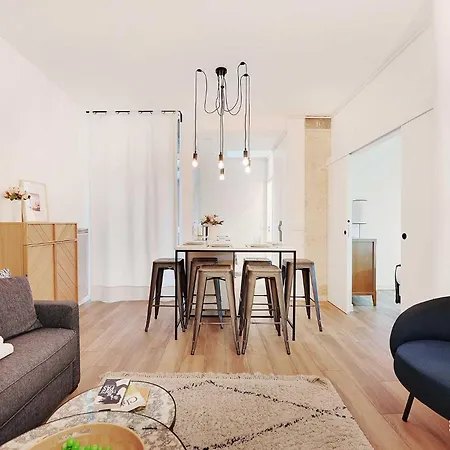 Modern - 2br-6p-oberkampf