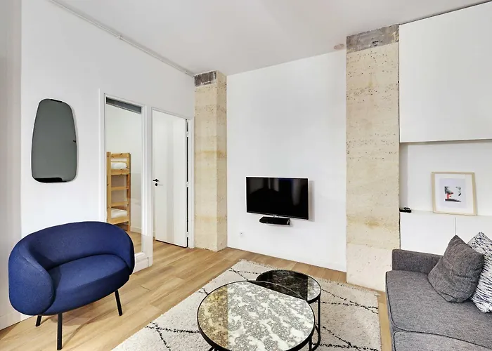 Modern - 2br-6p-oberkampf *